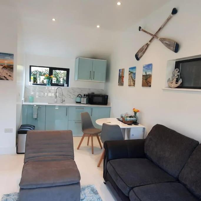 Sycamore Lodge Kent With Ev Zappi Type 2, Swimming Pool For A Fee Sellindge Luaran gambar