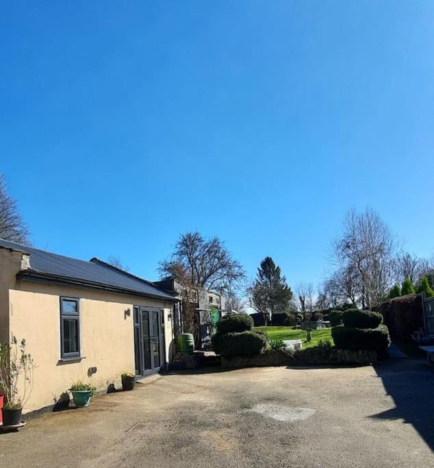 Sycamore Lodge Kent With Ev Zappi Type 2, Swimming Pool For A Fee Sellindge Luaran gambar